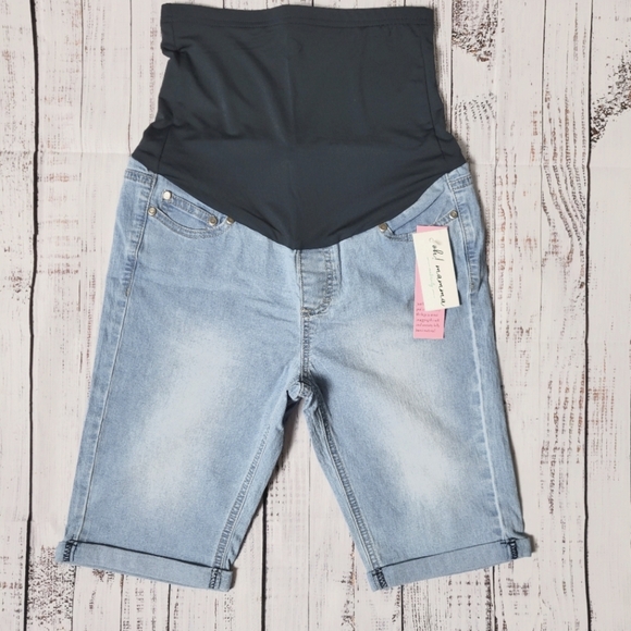 NWT Maternity Bermuda Shorts - Picture 1 of 10